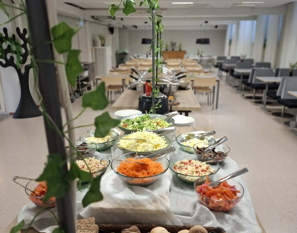 Ravintola Datan lounaspöytä